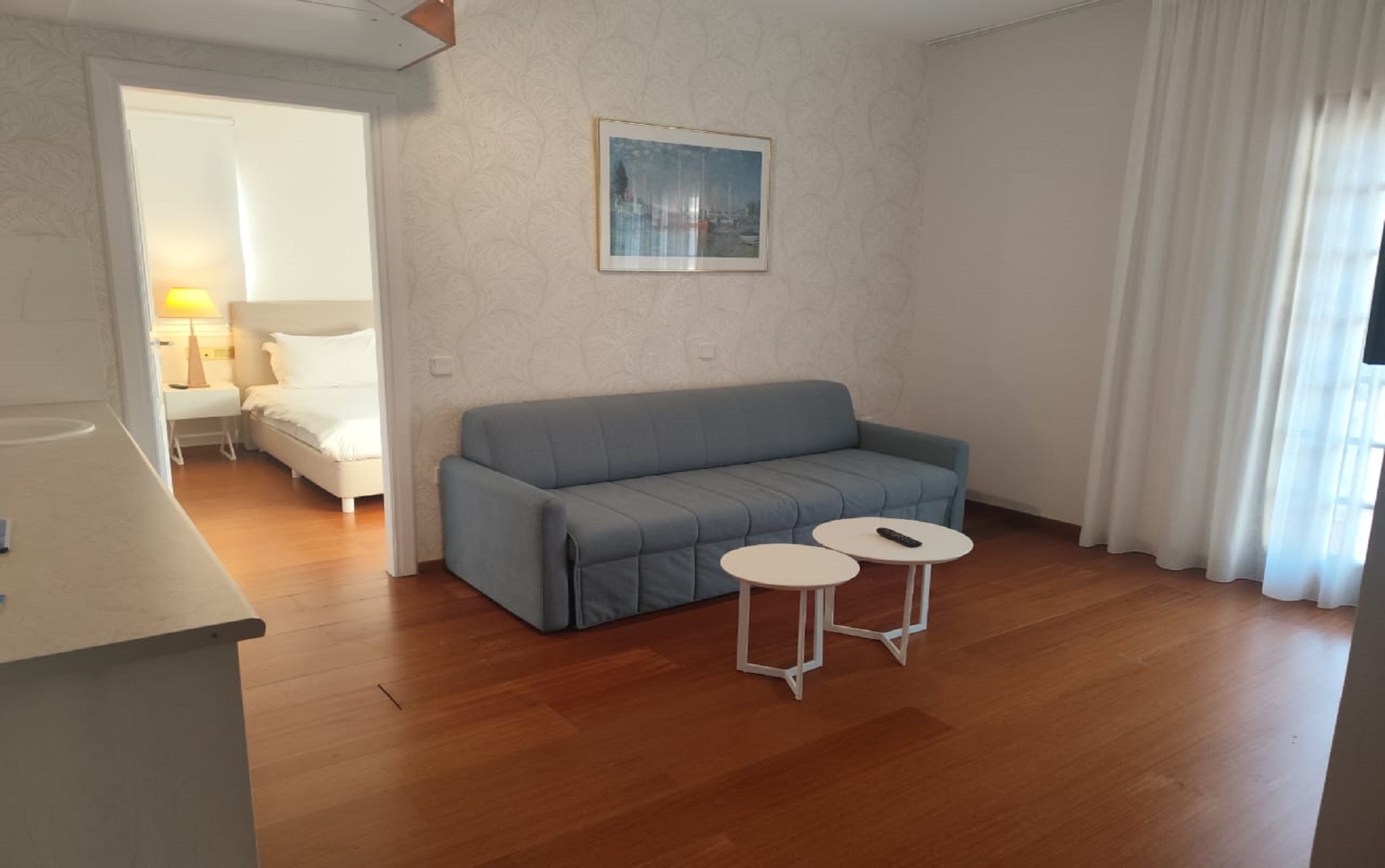junior suite executive 9