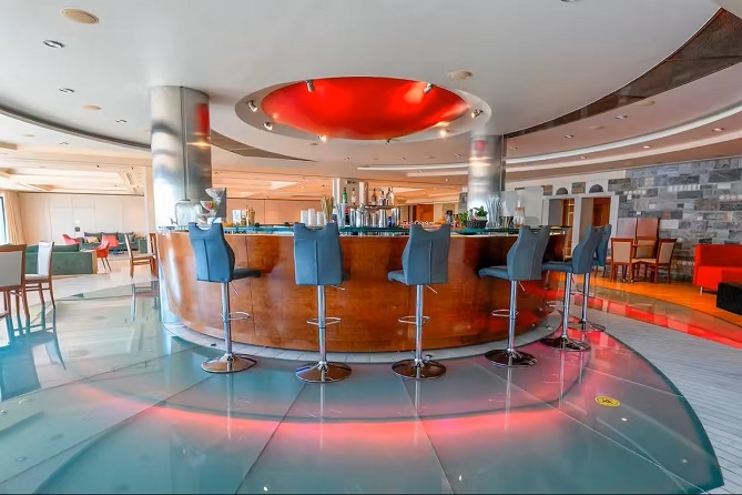 hotel passover greece loutraki